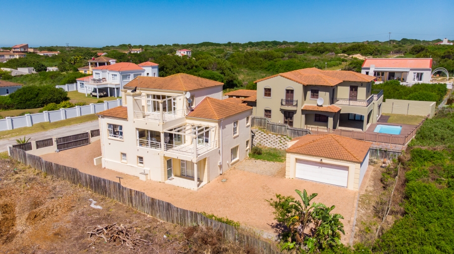 4 Bedroom Property for Sale in St Francis On Sea Eastern Cape